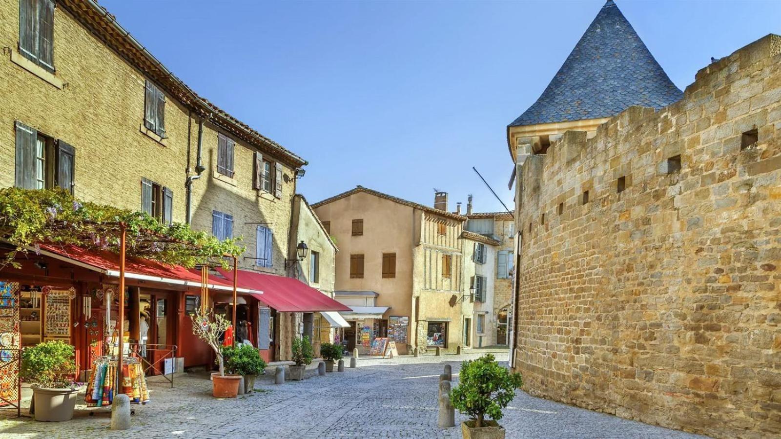Village de vacances Francecomfort - L'espinet 3*